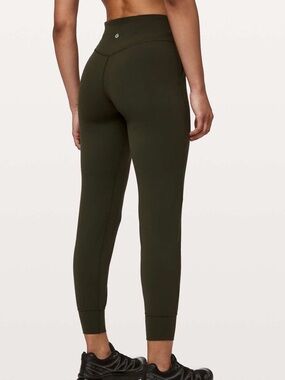 Lululemon Align Jogger 28"
Dark Olive (First Release)
